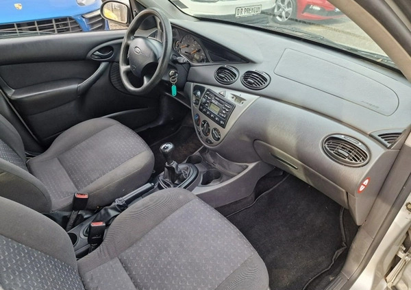 Ford Focus cena 6990 przebieg: 183580, rok produkcji 2005 z Limanowa małe 232